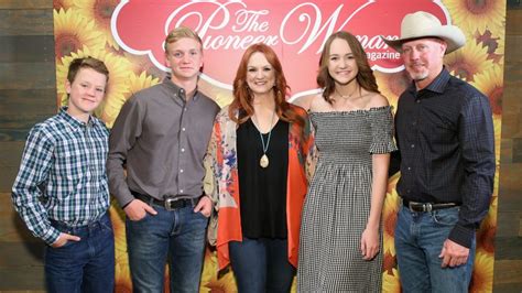 does the pioneer woman have a gay son|Get to know 'Pioneer Woman' Ree Drummond's kids.